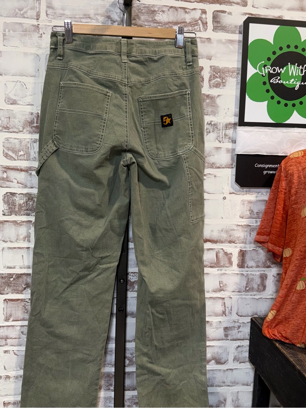 Utility carpenter Pants in Olive Green - Picture 2 of 7